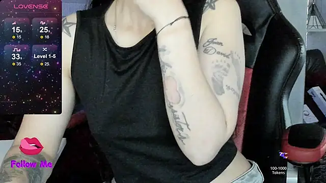 natasha logan  online show from March 15, 2026, 4:08 am