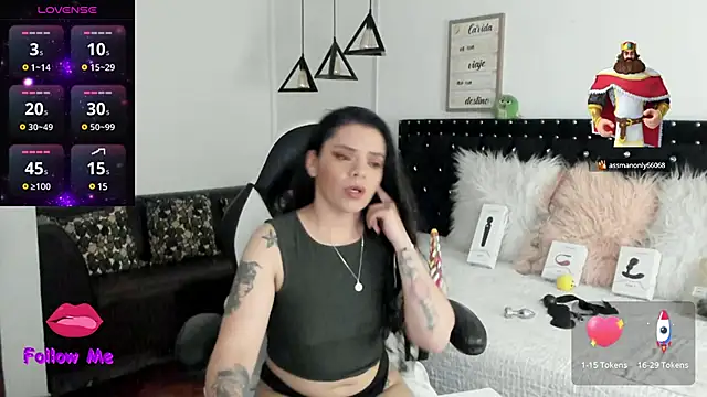 natasha logan  online show from March 3, 2025, 10:06 am