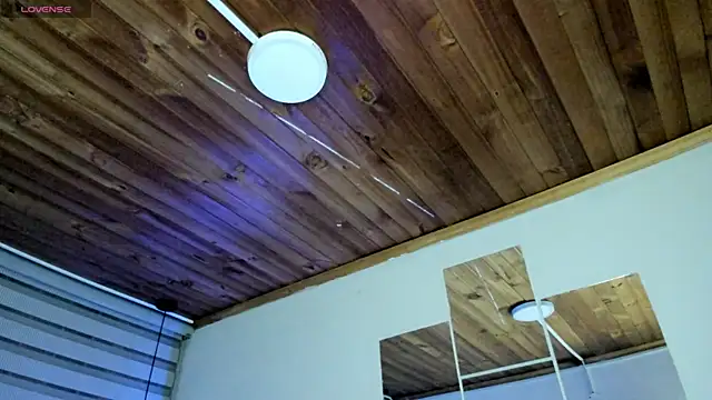 Snapshot of natasha_logan_ chatting on September 23, 2025, 4:08 am natasha logan  online show from September 23, 2025, 4:08 am