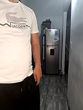 Snapshot of catire2323 chatting on January 26, 2025, 8:34 pm catire2323 online show from January 26, 2025, 8:34 pm