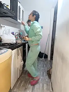 Snapshot of catire2323 chatting on September 24, 2025, 1:57 am catire2323 online show from September 24, 2025, 1:57 am