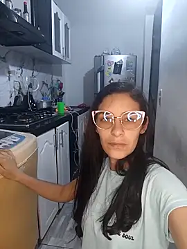 catire2323 online show from April 4, 2026, 12:06 am