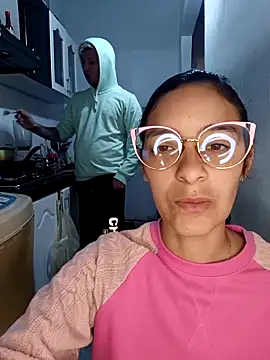 Snapshot of catire2323 chatting on October 23, 2025, 2:05 pm catire2323 online show from October 23, 2025, 2:05 pm