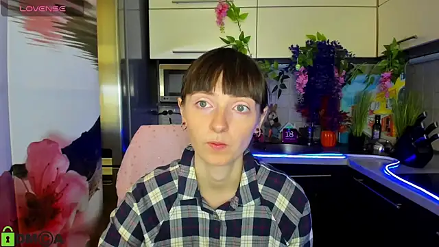 TayanaJons online show from March 31, 2026, 7:10 am