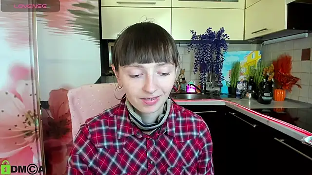 TayanaJons online show from March 5, 2026, 8:11 am