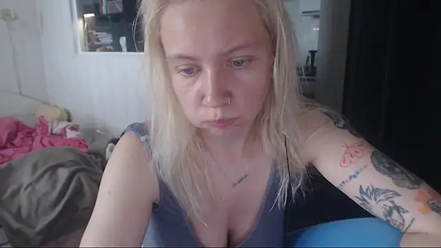 Snapshot of amanda_kiss_kiss chatting on October 15, 2025, 10:34 am amanda kiss kiss online show from October 15, 2025, 10:34 am