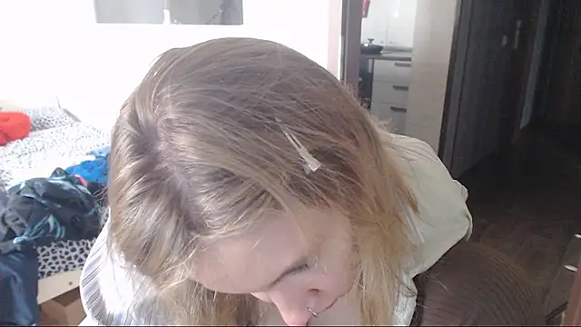 amanda kiss kiss online show from February 1, 2025, 11:42 am