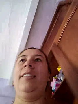 Snapshot of selena_gomez2 chatting on October 16, 2025, 3:20 pm selena gomez2 online show from October 16, 2025, 3:20 pm