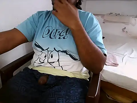 bignaturaldesi online show from January 10, 2025, 7:25 am
