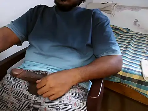 bignaturaldesi online show from February 15, 2025, 7:16 am