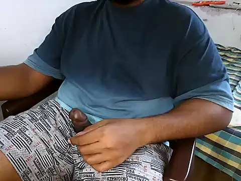 bignaturaldesi online show from January 22, 2025, 5:48 am