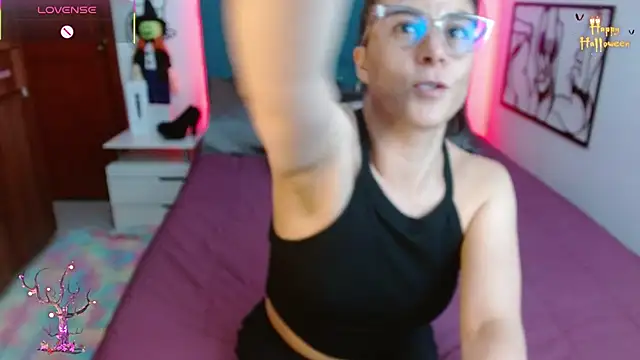 Snapshot of antonella_sweet33 chatting on October 29, 2025, 8:08 pm antonella sweet33 online show from October 29, 2025, 8:08 pm