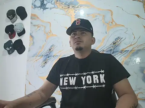 Snapshot of myke_andrade chatting on June 4, 2026, 7:57 am myke andrade online show from June 4, 2026, 7:57 am