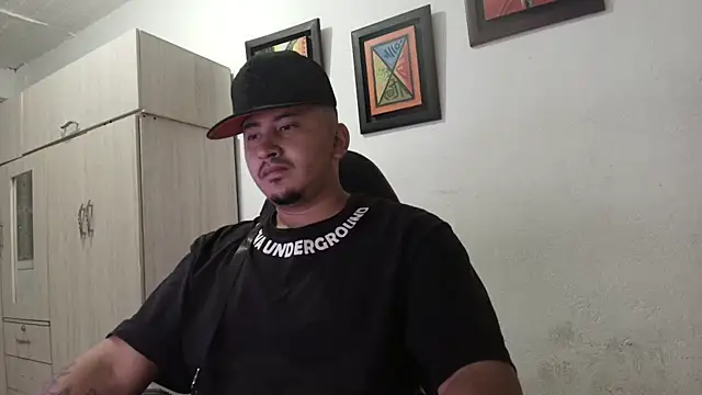 Snapshot of myke_andrade chatting on September 24, 2025, 3:35 am myke andrade online show from September 24, 2025, 3:35 am