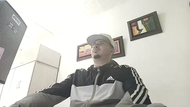 Snapshot of myke_andrade chatting on October 8, 2025, 7:47 pm myke andrade online show from October 8, 2025, 7:47 pm