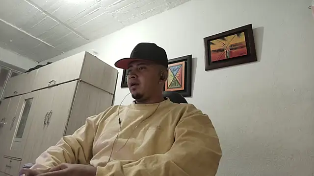 Snapshot of myke_andrade chatting on September 28, 2025, 4:08 am myke andrade online show from September 28, 2025, 4:08 am