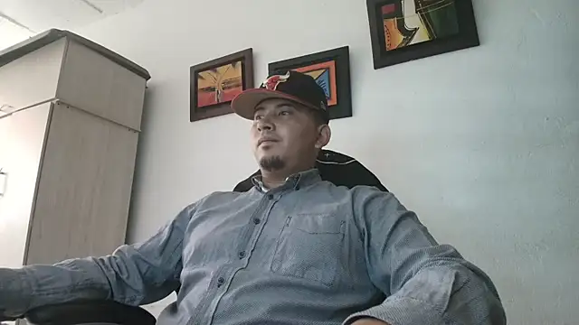 Snapshot of myke_andrade chatting on October 25, 2025, 8:20 pm myke andrade online show from October 25, 2025, 8:20 pm