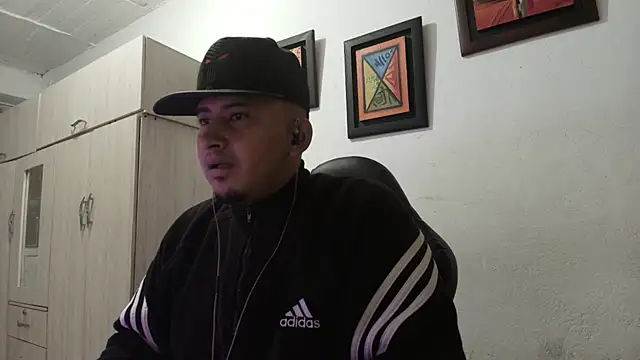 Snapshot of myke_andrade chatting on September 26, 2025, 5:03 am myke andrade online show from September 26, 2025, 5:03 am