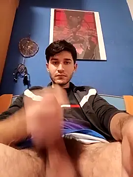 Esti02 online show from December 19, 2025, 5:26 pm