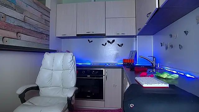 Skinny Nally online show from November 27, 2025, 1:17 am