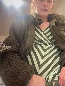 GoldenFlameGoddess online show from March 2, 2025, 3:08 pm