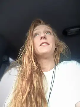GoldenFlameGoddess online show from March 18, 2025, 5:55 pm
