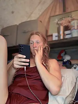 GoldenFlameGoddess online show from September 28, 2025, 4:25 pm