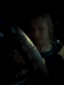 GoldenFlameGoddess online show from December 5, 2025, 3:32 pm