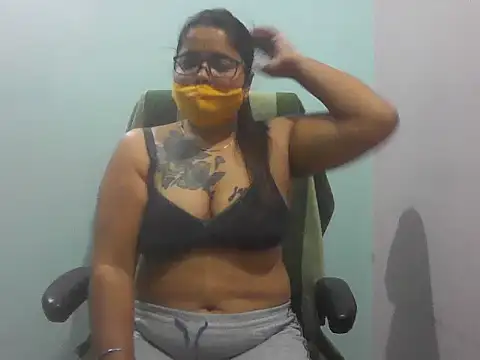 Snapshot of gyanvi1 chatting on February 11, 2025, 1:41 pm gyanvi1 online show from February 11, 2025, 1:41 pm