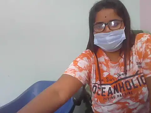 Snapshot of gyanvi1 chatting on February 1, 2025, 5:49 am gyanvi1 online show from February 1, 2025, 5:49 am