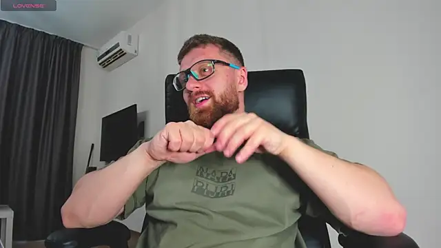 Findom guy online show from March 11, 2026, 12:43 pm