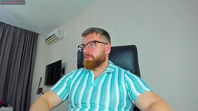 Findom guy online show from March 24, 2026, 11:43 am