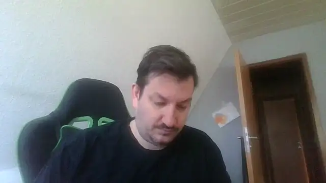 Snapshot of Golffahrer1982 chatting on April 12, 2026, 9:01 am Golffahrer1982 online show from April 12, 2026, 9:01 am
