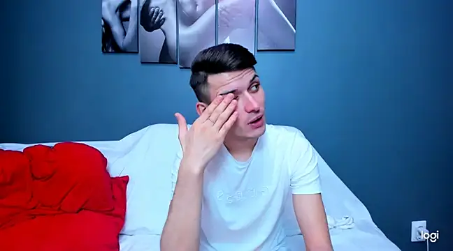 andboyfor6 online show from December 22, 2024, 3:44 pm