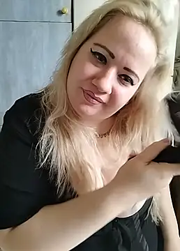 Snapshot of D_Marinna chatting on October 10, 2025, 7:53 am D Marinna online show from October 10, 2025, 7:53 am