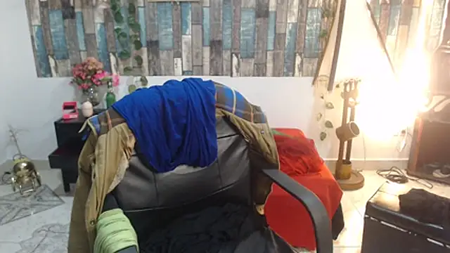 KarimaSarabe online show from November 11, 2025, 9:31 pm