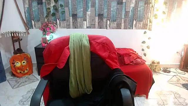 Snapshot of KarimaSarabe chatting on October 17, 2025, 10:33 pm KarimaSarabe online show from October 17, 2025, 10:33 pm