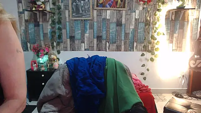 Snapshot of KarimaSarabe chatting on September 27, 2025, 8:04 pm KarimaSarabe online show from September 27, 2025, 8:04 pm