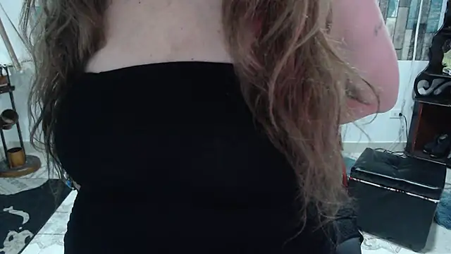 Snapshot of KarimaSarabe chatting on September 30, 2025, 8:59 pm KarimaSarabe online show from September 30, 2025, 8:59 pm