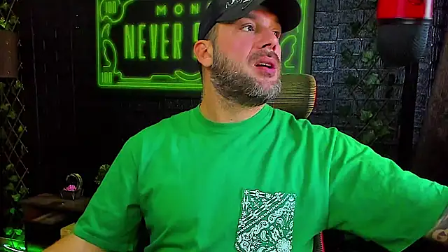 Snapshot of LexXHardy chatting on September 19, 2025, 2:10 pm LexXHardy online show from September 19, 2025, 2:10 pm