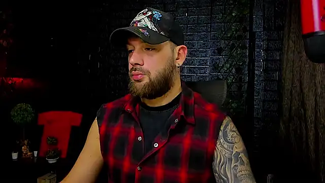 Snapshot of LexXHardy chatting on October 18, 2025, 1:02 pm LexXHardy online show from October 18, 2025, 1:02 pm