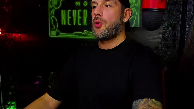 Snapshot of LexXHardy chatting on September 19, 2025, 1:53 am LexXHardy online show from September 19, 2025, 1:53 am