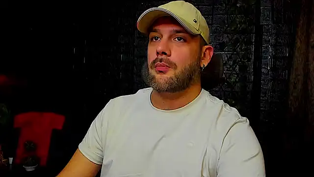 Snapshot of LexXHardy chatting on October 23, 2025, 7:34 pm LexXHardy online show from October 23, 2025, 7:34 pm