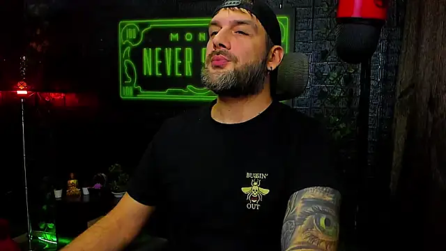 Snapshot of LexXHardy chatting on October 2, 2025, 2:59 am LexXHardy online show from October 2, 2025, 2:59 am