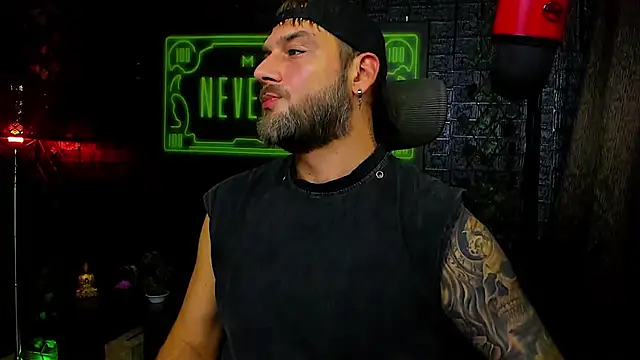 Snapshot of LexXHardy chatting on September 26, 2025, 8:32 am LexXHardy online show from September 26, 2025, 8:32 am