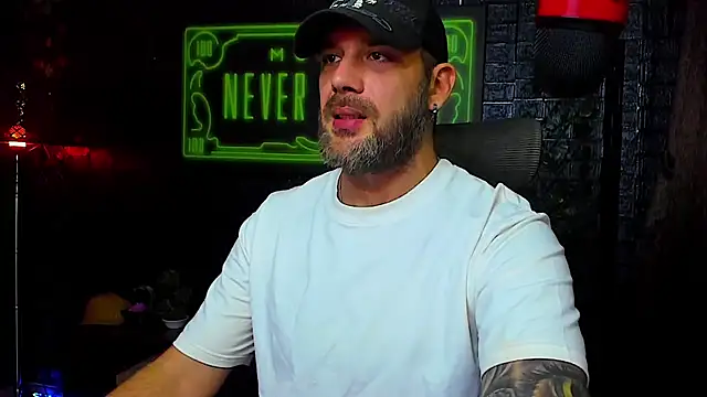 Snapshot of LexXHardy chatting on September 24, 2025, 5:41 pm LexXHardy online show from September 24, 2025, 5:41 pm