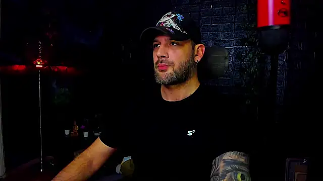 Snapshot of LexXHardy chatting on October 31, 2025, 12:07 am LexXHardy online show from October 31, 2025, 12:07 am