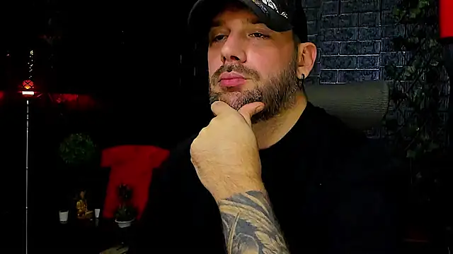 Snapshot of LexXHardy chatting on October 26, 2025, 8:42 pm LexXHardy online show from October 26, 2025, 8:42 pm