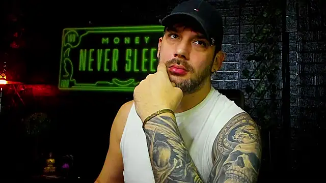 Snapshot of LexXHardy chatting on February 9, 2026, 8:29 pm LexXHardy online show from February 9, 2026, 8:29 pm