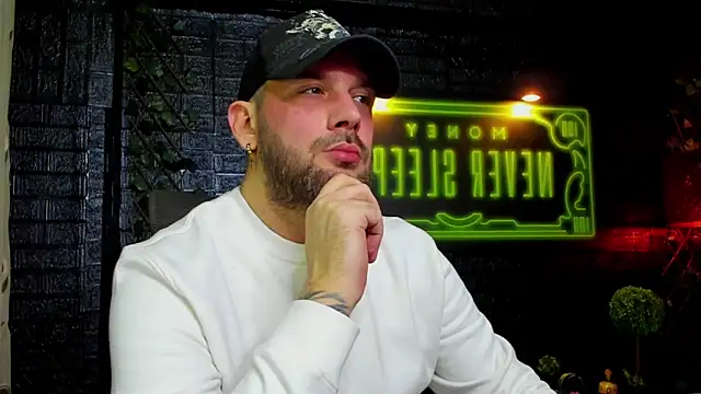 Snapshot of LexXHardy chatting on February 22, 2026, 3:42 am LexXHardy online show from February 22, 2026, 3:42 am